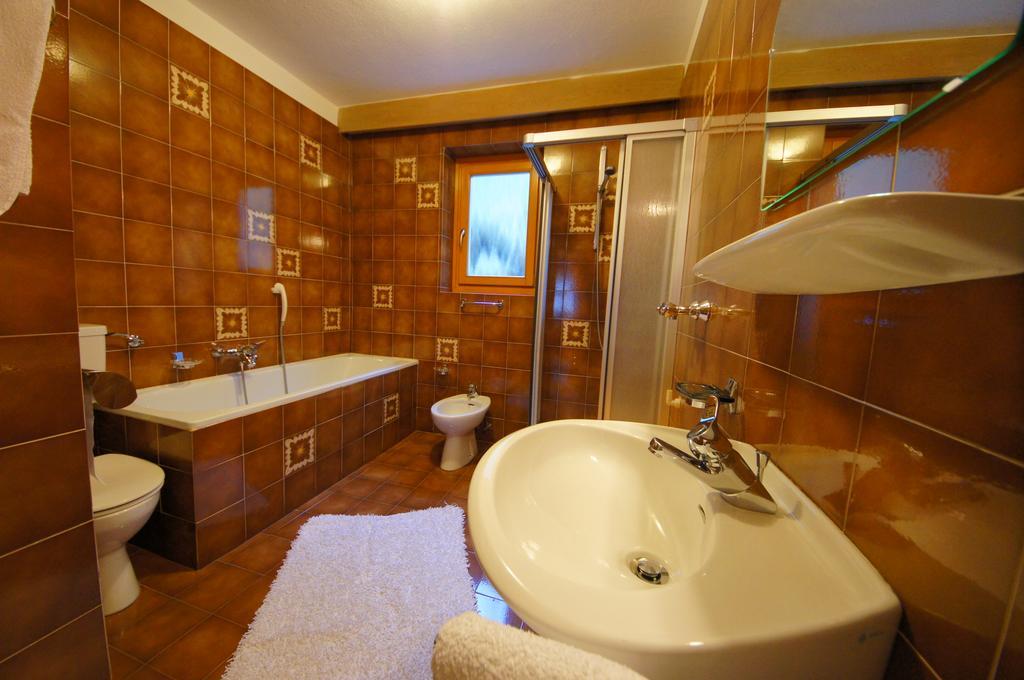 Ciasa Complojer Apartamento La Valle Exterior foto